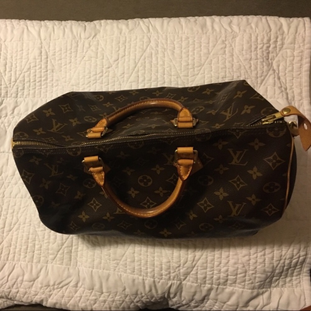 Louis Vuitton Speedy 30